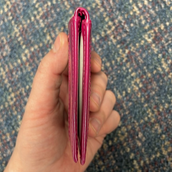 Preloved Beijo Pink Wallet/ Cardholder - Picture 6 of 8